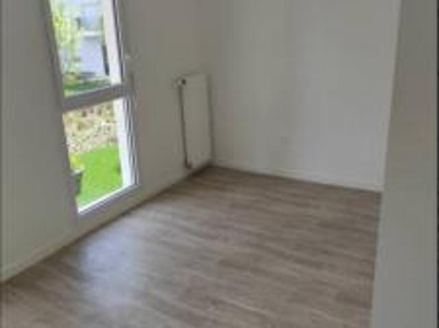 location appartement villeneuve la garenne 3 pièces 62 m2 hauts de seine 92390 1489 € / mois