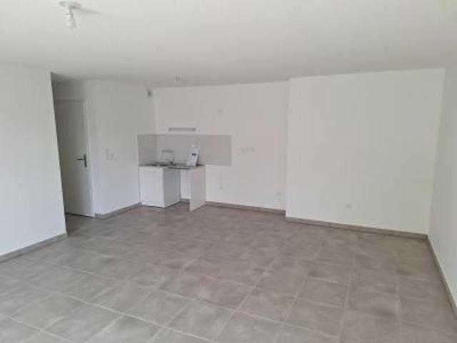 location appartement villefranche de rouergue 4 pièces 80 m2 aveyron 12200 652 € / mois
