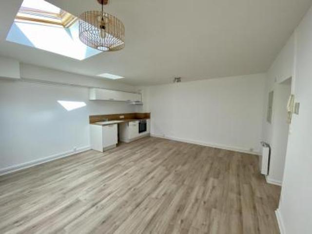 location appartement villefranche sur saone 1 pièce 33 m2 rhone 69400 540 € / mois