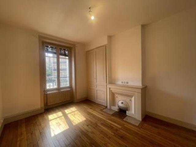 location appartement villeurbanne 3 pièces 70 m2 rhone 69100 847 € / mois