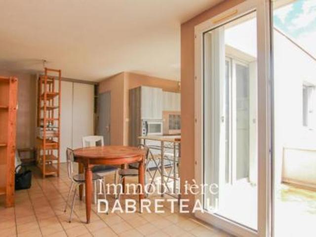 location appartement villeurbanne 1 pièce 37 m2 rhone 69100 704 € / mois
