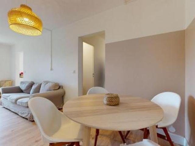 location appartement villeurbanne 5 pièces 96 m2 rhone 69100 634 € / mois