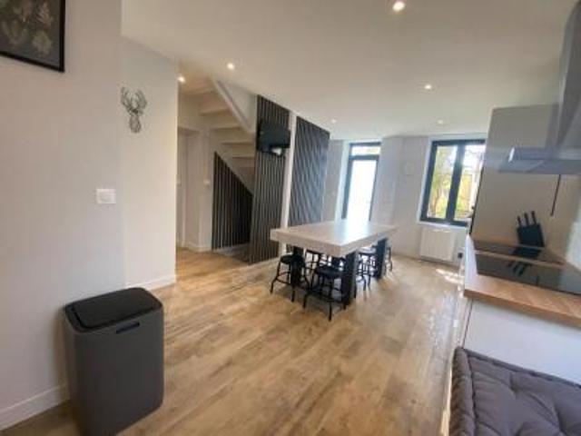location appartement villeurbanne 9 pièces 148 m2 rhone 69100 550 € / mois