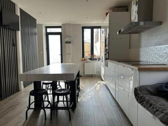 location appartement villeurbanne 9 pièces 156 m2 rhone 69100 550 € / mois