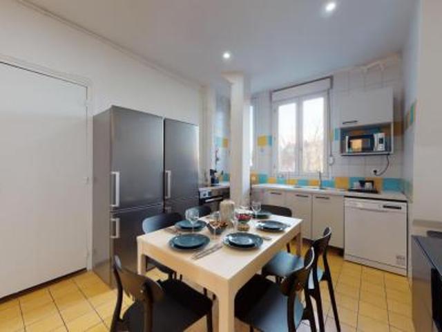 location appartement vitry sur seine 8 pièces 180 m2 val de marne 94400 732 € / mois