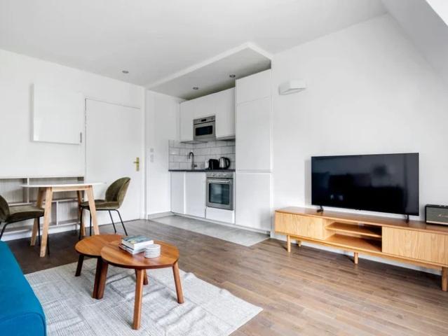 Location Appartement Voie AD/16, Paris