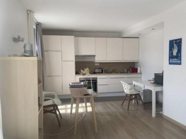 location appartement yerres 1 pièce 27 m2 essonne 91330 880 € / mois