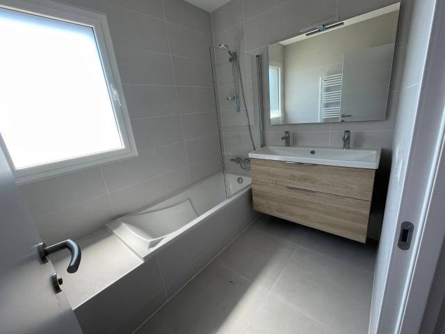 location appartement à échenevex 01170 2 600 €