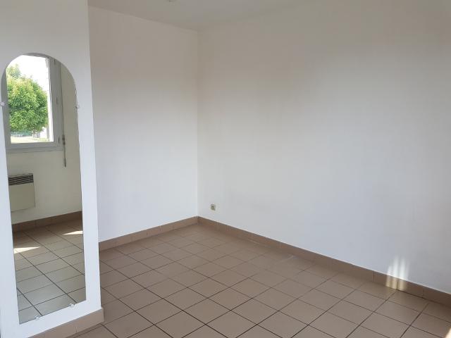 Location appartement à Famars