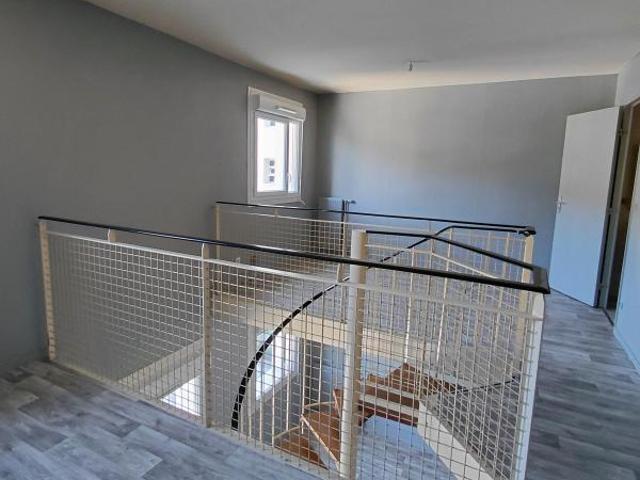 Location Appartement à FONTAINE