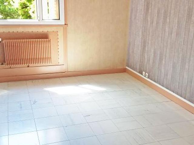 Location Appartement à FONTAINE