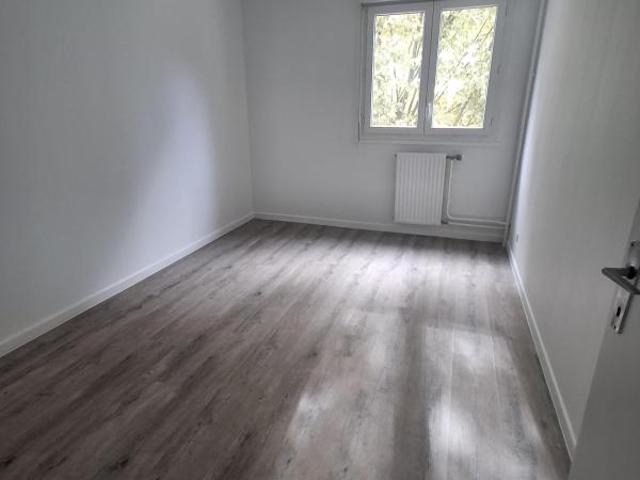 Location Appartement à FONTAINE