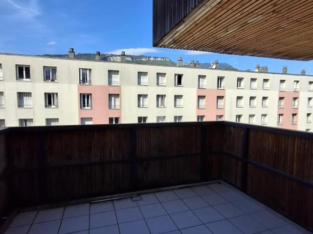 Location Appartement à FONTAINE