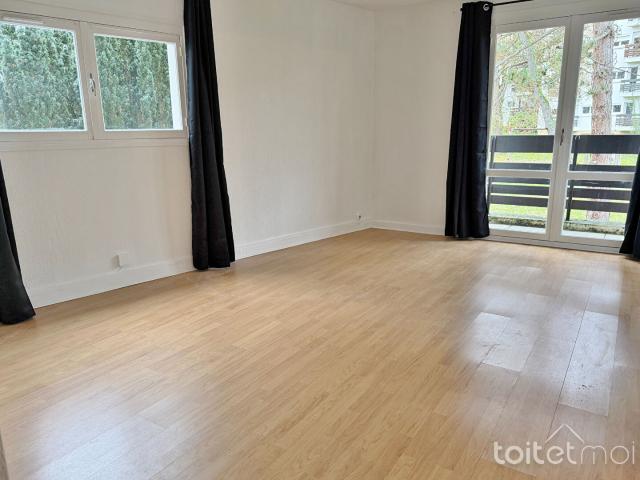 LOCATION APPARTEMENT A GIF SUR YVETTE 2 PIECES