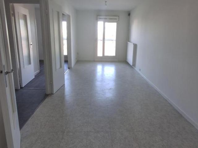 Location Appartement à LA COTE ST ANDRE
