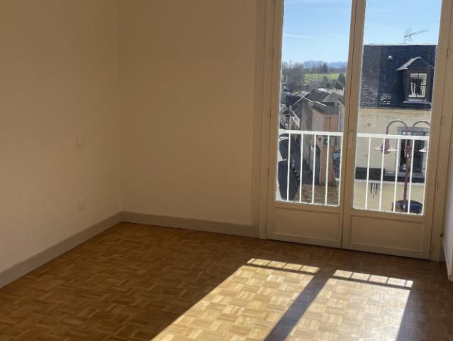 Location appartement à LANNEMEZAN 65300