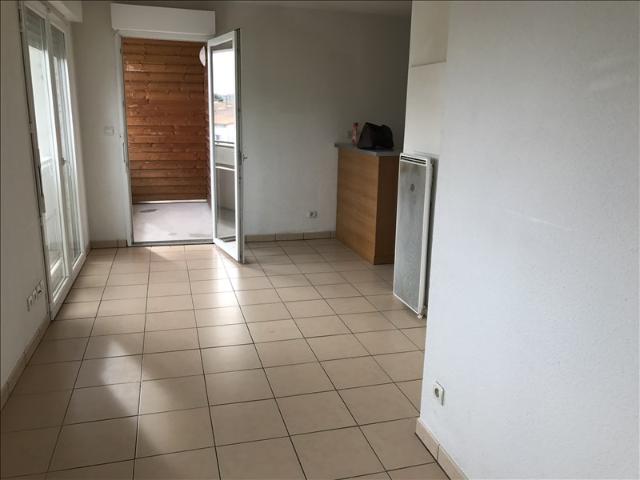 Location Appartement à LE GOND PONTOUVRE 16160