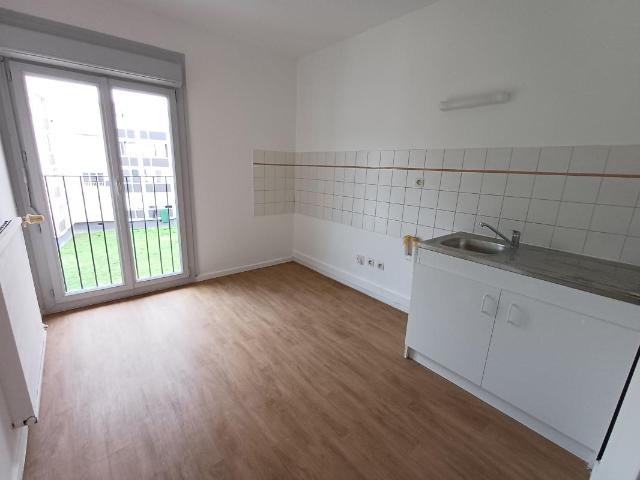 Location Appartement à LE PEAGE DE ROUSSILLON