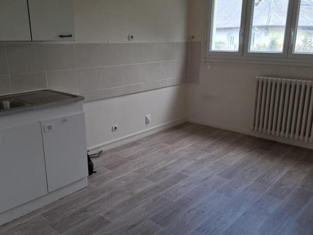Location Appartement à LE PONT DE BEAUVOISIN