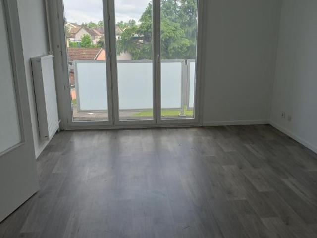 Location Appartement à LES AVENIERES VEYRINS THUELLIN