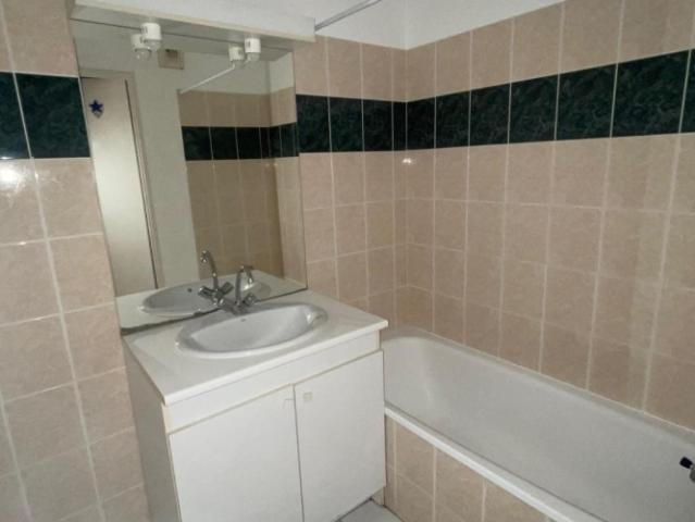 Location appartement à LONS 64140