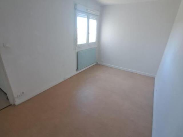 Location Appartement à PONT DE CHERUY