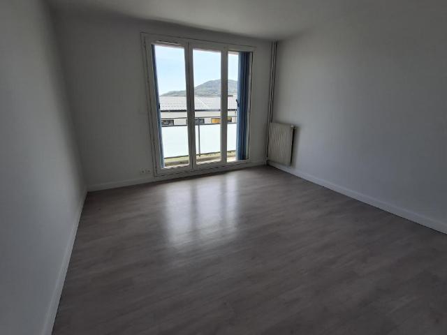 Location Appartement à RIVES