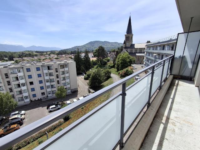 Location Appartement à RIVES