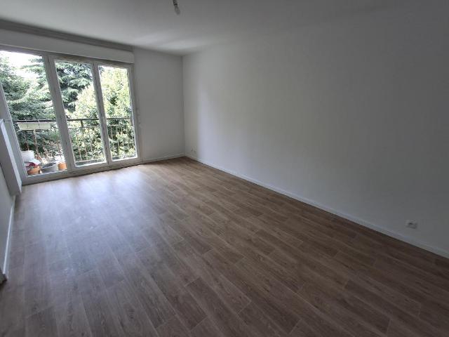 Location Appartement à RIVES