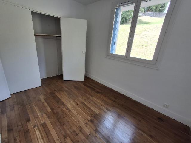 Location Appartement à RIVES