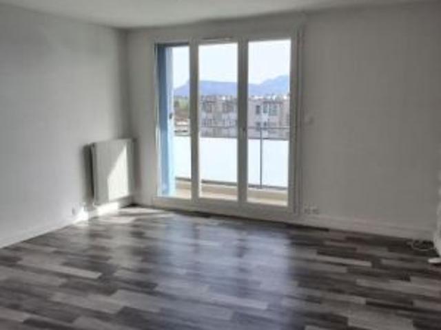 Location Appartement à RIVES