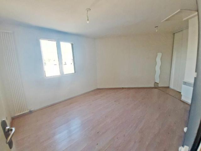 Location Appartement à ST MARTIN D HERES
