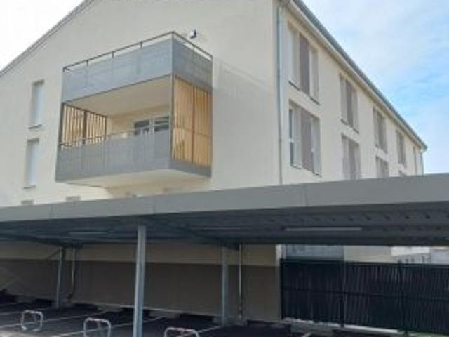 Location Appartement à ST CLAIR DU RHONE