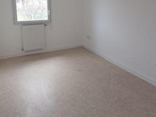Location Appartement à ST HILAIRE DU ROSIER