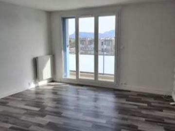 Location Appartement à TULLINS