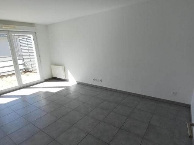 Location Appartement à VAULNAVEYS LE HAUT