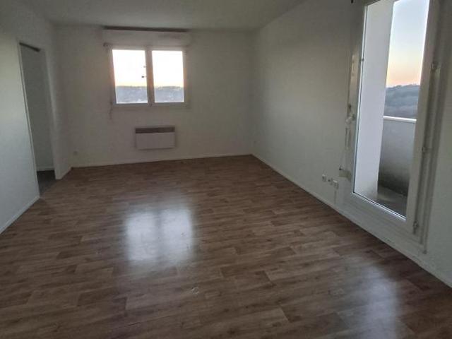 Location Appartement à VILLEFONTAINE