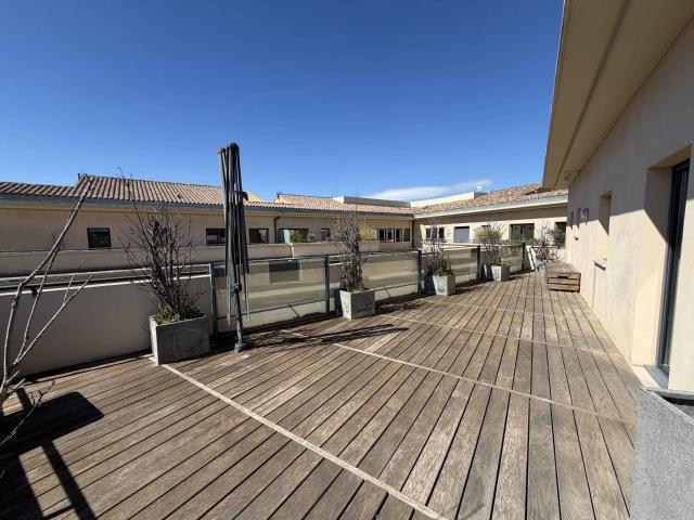Location appartement Aix en Provence, 4 pièces, 3 chambres, 116 m², 4500 € / Mois Charges comprises
