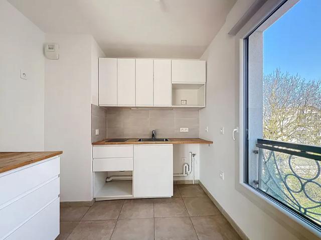 Location Appartement Allée Camille Saint Saëns, Suresnes