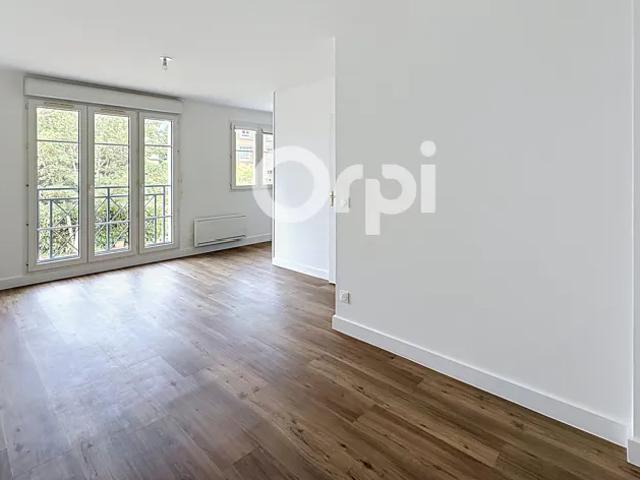Location Appartement Allée de la Chapelle, Clamart