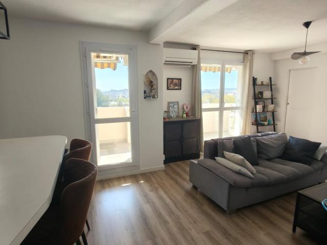 Location Appartement Allée de La Rouguière, Marseille