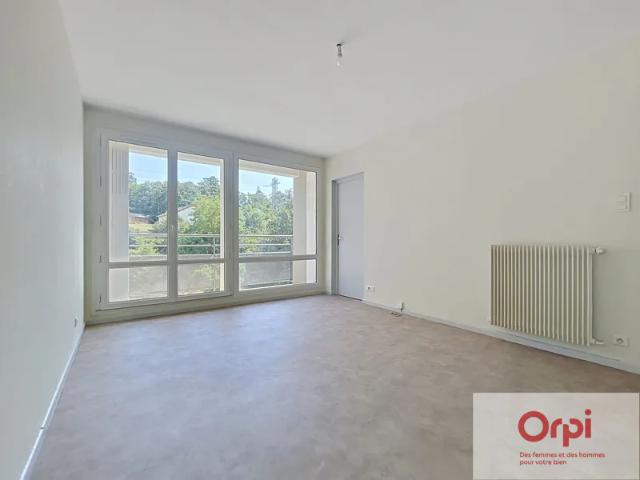 Location Appartement Rue du Chevau Fug, Montluçon