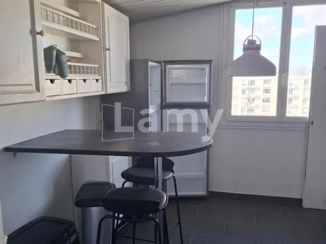 Location Appartement Allée Jean Perrin, Rezé