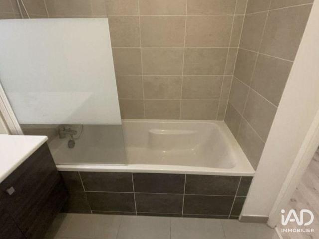 Location Appartement Allée Maurice Farman, Saint Cyr l'École