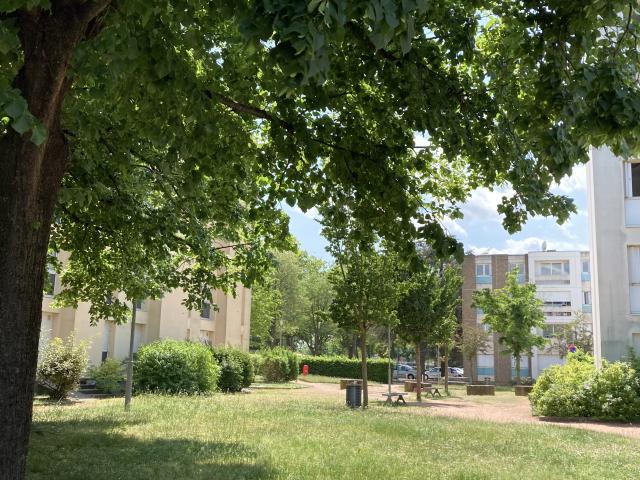 Location Appartement Allée Pierre de Coubertin, Roanne