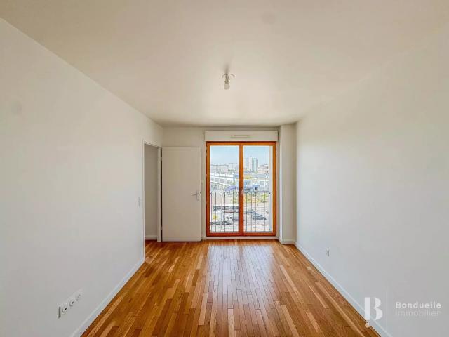 Location Appartement Allée Rose Dieng Kuntz, Paris