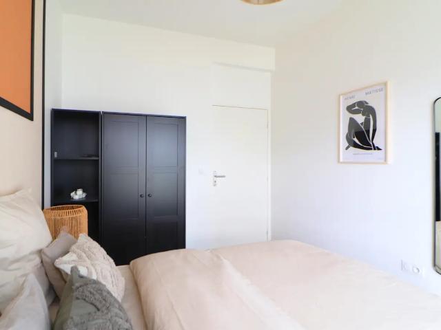 Location Appartement Allée Rose Dieng Kuntz, Paris