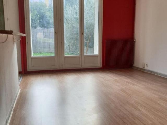 Location Appartement Allée Serpentine, Marseille