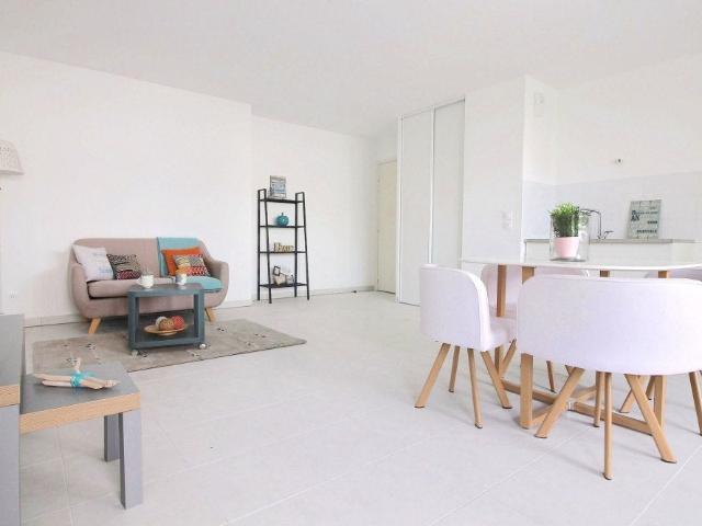 Location Appartement Allée Simone Gébelin, Marseille
