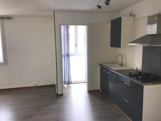 Location Appartement Allée Simone de Beauvoir, Le Pont de Claix